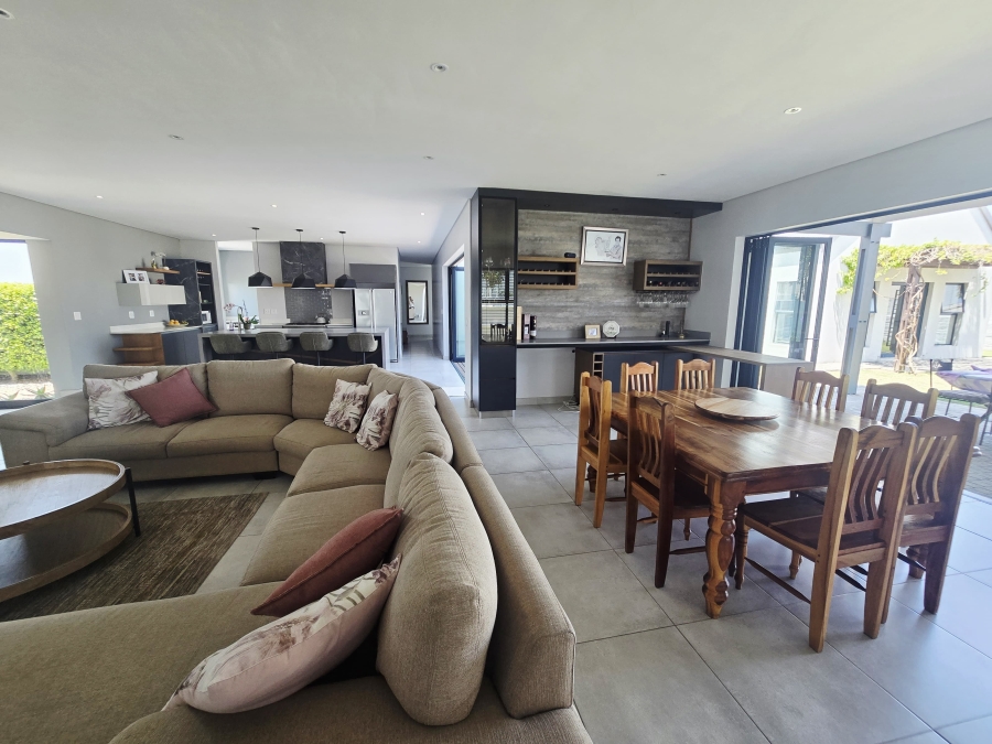 4 Bedroom Property for Sale in Kingswood Golf Estate Western Cape